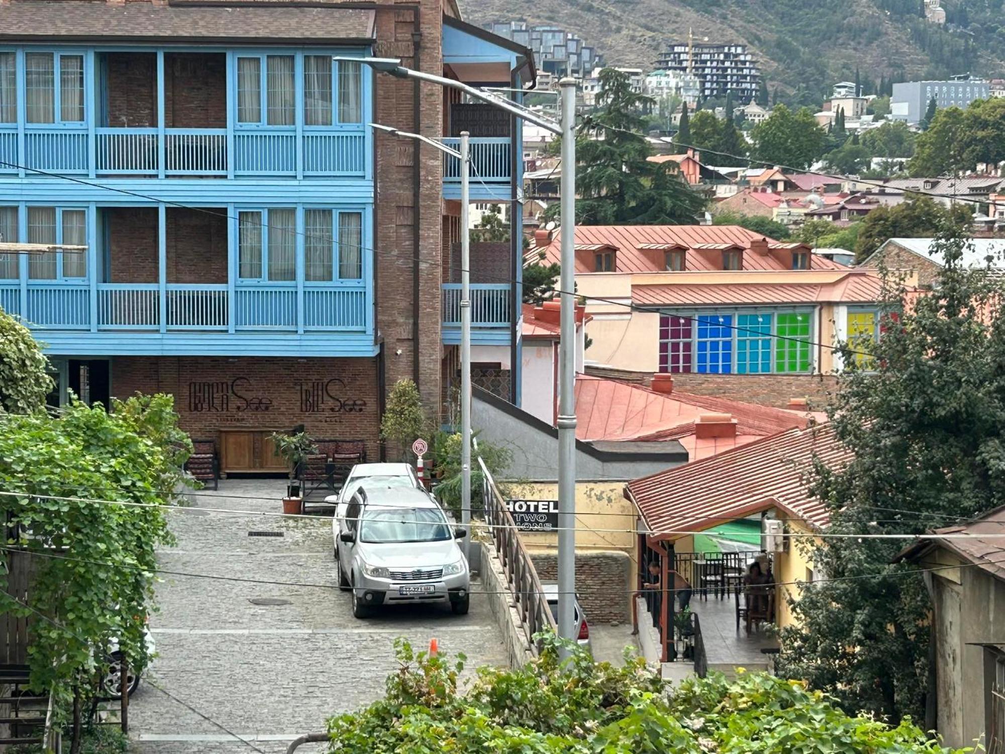 Two Lions Hotel Tbilisi Exterior photo