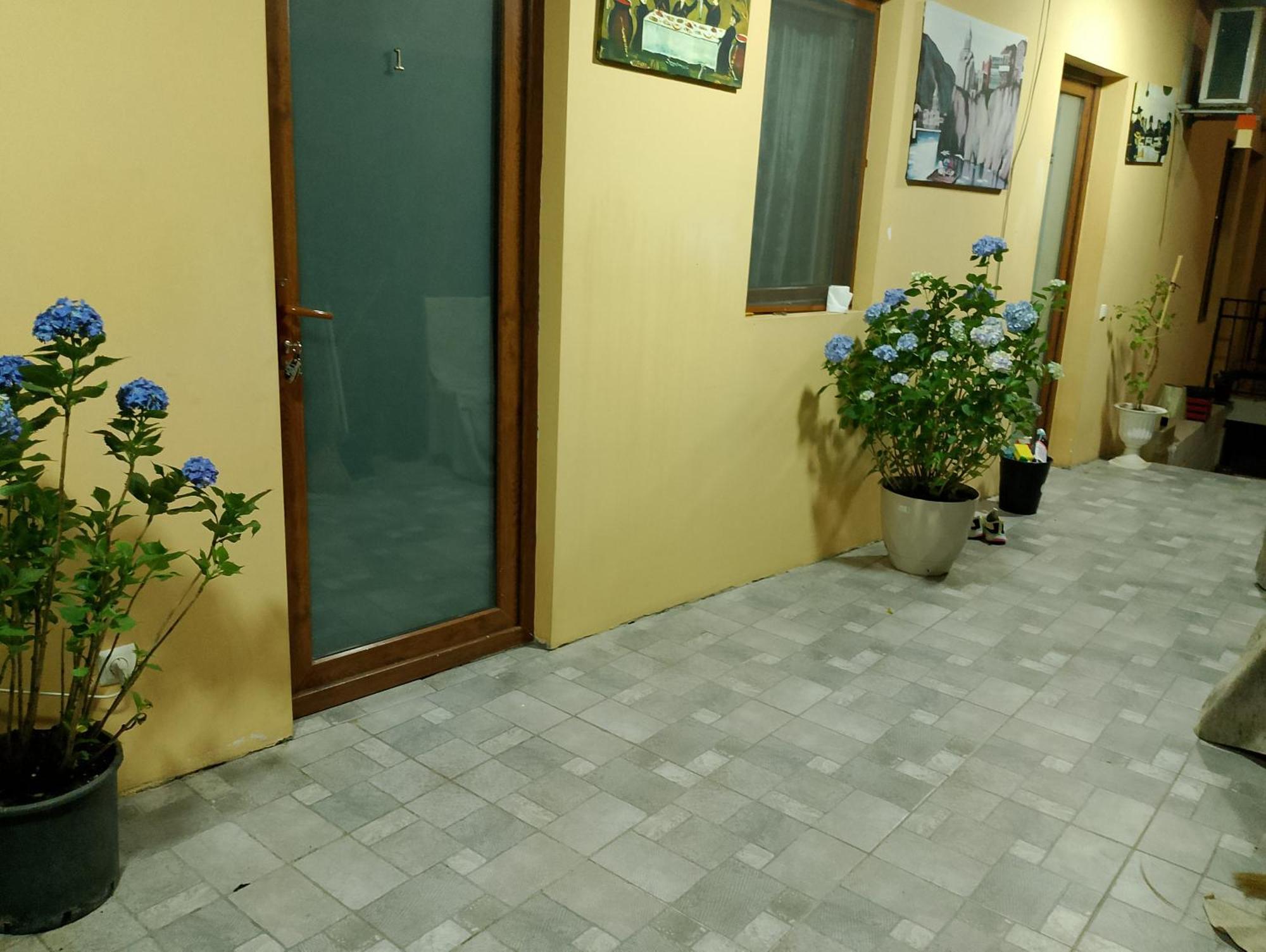 Two Lions Hotel Tbilisi Exterior photo